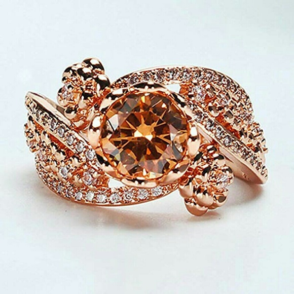 Womans rings - Picture 2 of 2